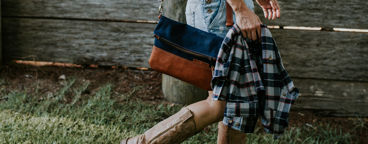 Buffalo Jackson Madison Canvas Women's Crossbody Clutch