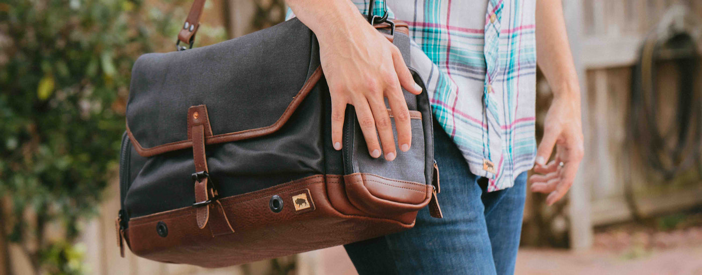 How do you wax canvas fabric