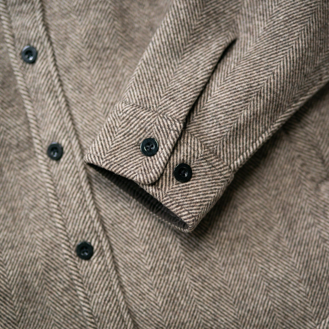 Detail of cuff and sleeve seam on Riverton Wool Shirt Jac in Charcoal Shadow Gray – classic workwear fit