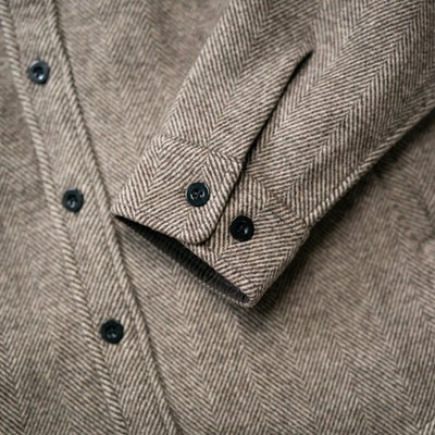 Detail of cuff and sleeve seam on Riverton Wool Shirt Jac in Charcoal Shadow Gray – classic workwear fit
