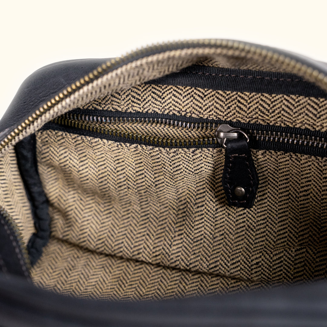 BLACK CROFT DOPP KIT
