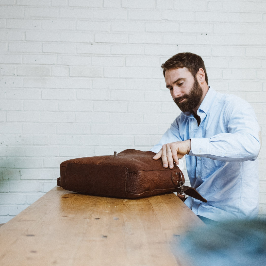 Bison Leather Messenger Bag For Men | Buffalo Jackson