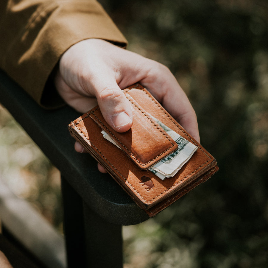 Dakota Leather Magnetic Money Clip Bifold Wallet | Saddle Tan
