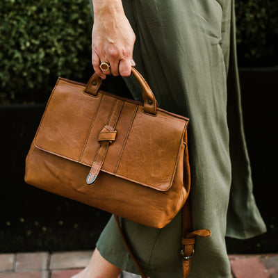 Chelsea Leather Crossbody Handbag | Honey Brown