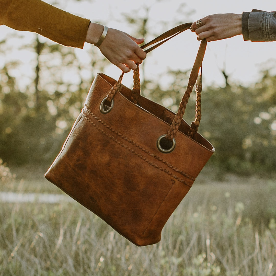 Retro Vibes Carved Leather Handbag – Sunshine Barossa Australia